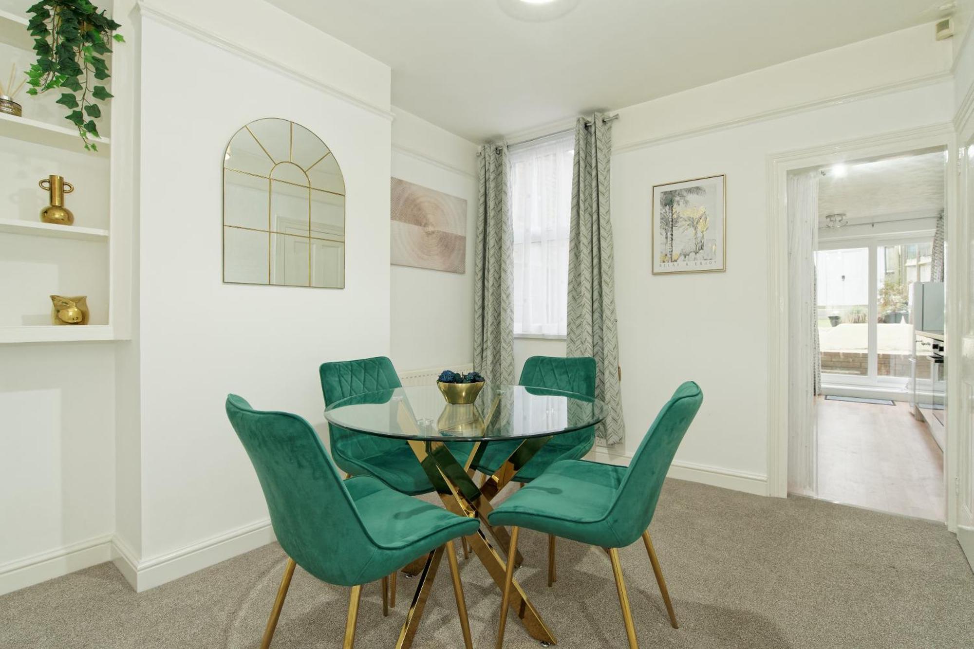 Lovely Luxury 3 Bed House Apartment Chatham  Exterior photo