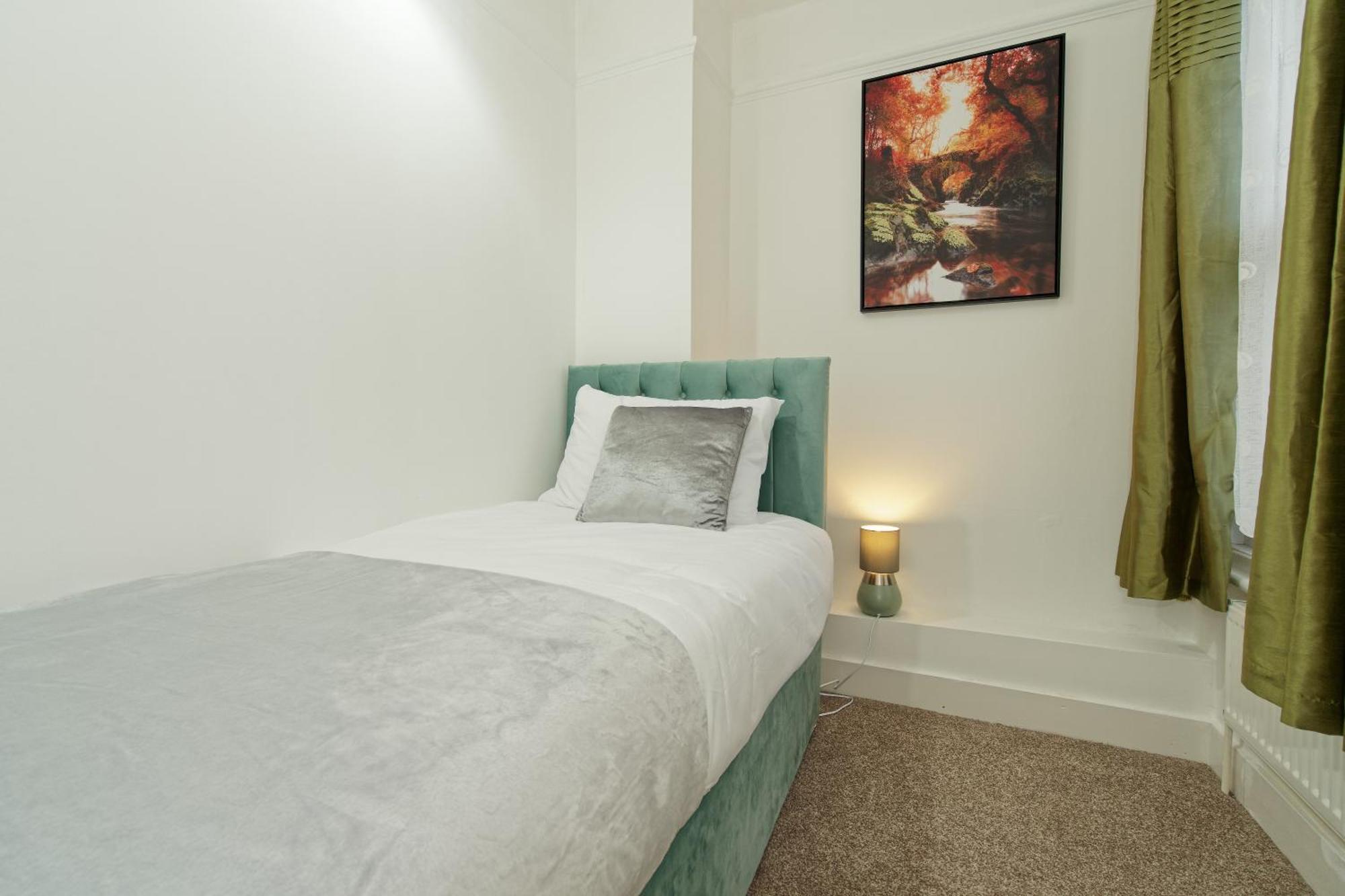 Lovely Luxury 3 Bed House Apartment Chatham  Exterior photo
